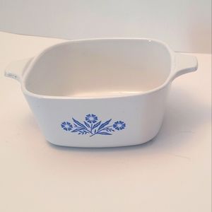 Corningware 700ml P-43-B, small casserole dish.